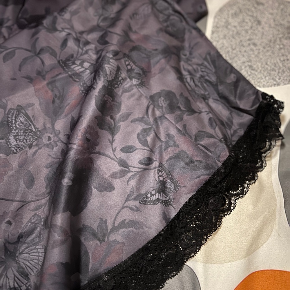 NWT sexy gothic skirt - Picture 3 of 6